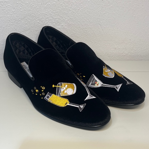 (30) Steve Madden Laight slip on Black Velvet Loafers with Cocktail Embroidery - Picture 1 of 3